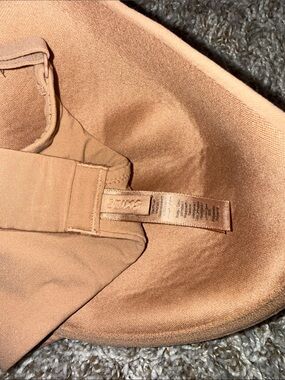 SKIMS Tan Seamless Everyday Bra